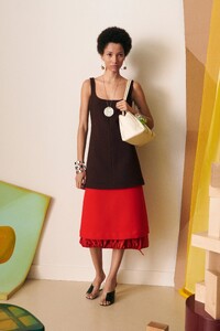 00004-tory-burch-resort-2023-ready-to-wear-credit-brand.thumb.jpg.7876be24c8f31c632d6c32d1e17d1eb6.jpg