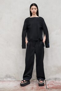 00009-sacai-resort-2023-credit-stas-komarovski-brand.thumb.jpg.cf01b0d9a7f866c343250dadceada1de.jpg