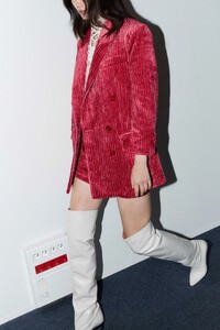 00013-isabel-marant-pre-fall-2023-credit-brand.thumb.jpg.83c6d44abc25408bc84d9ef153bba72c.jpg