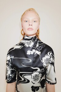 00013-jil-sander-resort-2023-credit-brand.thumb.jpg.6d5a1c878b272d946243416d27ece786.jpg