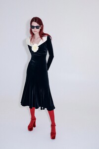 00015-philosophy-di-lorenzo-serafini-pre-fall-2023-credit-brand.thumb.jpg.26083795b4fac9ccd9326656b913dbc4.jpg
