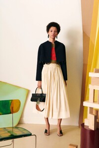00015-tory-burch-resort-2023-ready-to-wear-credit-brand.thumb.jpg.b16b704b12b89a5c8504c054494a7eaa.jpg