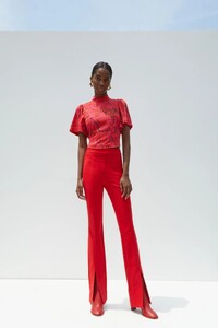 00018-derek-lam-10-crosby-resort-2023-credit-brand.thumb.jpg.600e06049040735960a038ce88e6e339.jpg