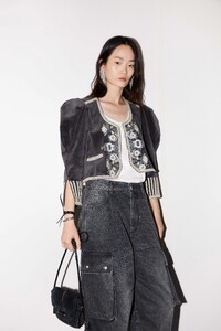 00018-isabel-marant-pre-fall-2023-credit-brand.thumb.jpg.d846c3f77b47ca8d0a1e038baadd34e4.jpg