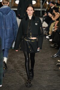 00019-sacai-pre-fall-2023-credit-gorunway.thumb.jpg.0dd1552b44c9d5d00c69e068d650b868.jpg