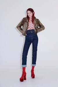00021-philosophy-di-lorenzo-serafini-pre-fall-2023-credit-brand.thumb.jpg.83b0623b7617266e5f4364f95eea17a3.jpg