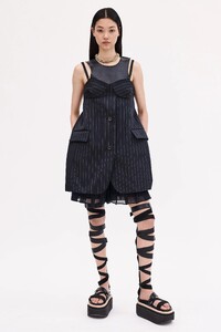 00031-sacai-resort-2023-credit-stas-komarovski-brand.thumb.jpg.86d2bb249724704ba25c66c4825c3e84.jpg