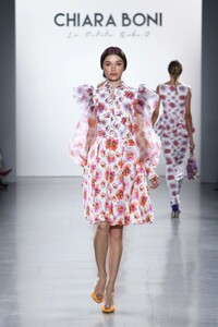 00039-Chiara-Boni-La-Petite-Robe-spring-19.jpg