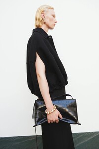 00042-jil-sander-resort-2023-credit-brand.thumb.jpg.707953acbb14c5af13a5f9f0743cee77.jpg