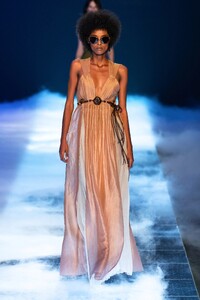 00043-alberta-ferretti-spring-2023-ready-to-wear-credit-gorunway.thumb.jpg.901286c358f555471838ebdbbbccd005.jpg