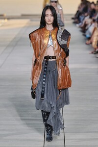 00045-louis-vuitton-resort-2023-san-diego-credit-gorunway.thumb.jpg.0d0390e933124c9cb99440bbd00238b8.jpg