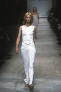 1025757319_IsaacMizrahi1998WomenRTW63.thumb.jpg.d89529b2182793a0d564d507210c4375.jpg