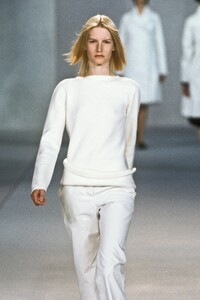1060707980_LouisVuitton1998WomenRTW13.thumb.jpg.badebc9ca161116fca3da9cfb6bf24f5.jpg