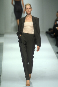 1079399498_NarcisoRodriguez1998WomenRTW113.thumb.jpg.eef6dfff6e0660af0400637d37995813.jpg