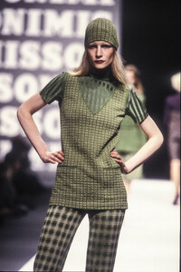 1169262398_Missoni1996WomenRTW48.thumb.jpg.0a173d4dc71247d614693d272388d57b.jpg