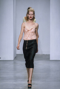 1250739346_MiuMiu1998WomenRTW51.thumb.jpg.fec0a1751cb6f475b2d2eaf441152282.jpg