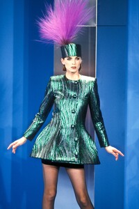 126314294_PierreCardin1991HauteCouture10.thumb.jpg.dcea3f56c0d9e1ee0c54ad9f3d4075e6.jpg