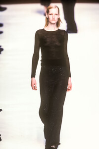 1306858178_Loewe1998WomenRTW66.thumb.jpg.ed19bce8f60db870c6e5ffea88d17f44.jpg