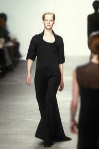 1319065246_CalvinKlein1998WomenRTW115.thumb.jpg.a3aa05b7b79ba2eb430a9b9cf59c825f.jpg