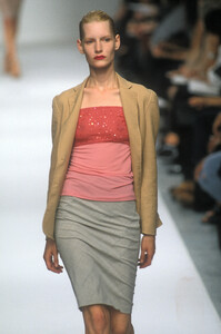 1367935985_NarcisoRodriguez1998WomenRTW17.thumb.jpg.3cb80f0f9198598bae45fc96802b2e3c.jpg