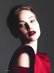 1392660043_fashion-scans-remastered-jennifer-lawrence-harpe(4).thumb.jpg.e849dacff0924a6a4c2e22593a091161.jpg