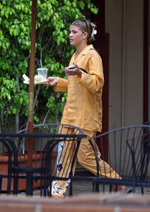 Sofia-Richie---Seen-with-her-husband-Elliot-Grainge-in-Montecito-08 (1).jpg