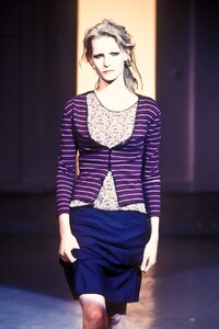 218841536_JeanColonna1994WomenRTW17.thumb.jpg.23319cead932954050909934b802cfc8.jpg