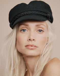 Screenshot 2023-08-26 at 09-36-32 Aris Ziotopoulos auf Instagram Part II of our Campaign for @mitsishotels 💙 Production Company @womb.films Director @aris_katsigiannis Head Of Production @sanelfath Photographer @a[...].png