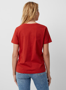 Contemporaine - Organic cotton V-neck tee - Cherry Red - A2_1.jpg