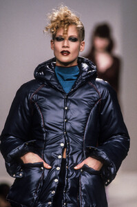 689732767_brigittabungardxb984-.thumb.jpg.fa54e293268848ed54c9031880073f93.jpg