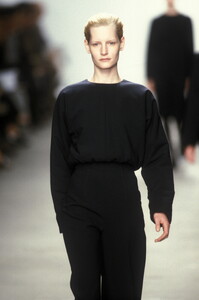 743508378_CalvinKlein1998WomenRTW64.thumb.jpg.e762081594b767b92a57f2c2bb41fe29.jpg