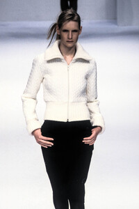 838616872_Iceberg1996WomenRTW98.thumb.jpg.65f8bbb60a94b2c6d203a7aed5571e16.jpg