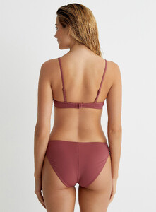 Simons - Minimalist moulded top - Light Red - A2_1.jpg
