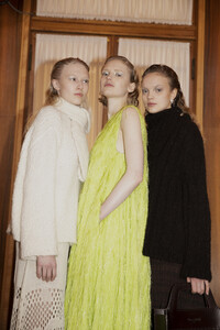 AW23-Copenhagen-Fashion-Week-Lovechild-Backstage-BryndisThorsteinsdottir-56.thumb.jpg.84d2cc59e9efa56d04336660b203dc04.jpg