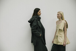 AW23-Copenhagen-Fashion-Week-TheGarment-Backstage-BryndisThorsteinsdottir-38.thumb.jpg.c3c1a0914f3bdd15c01000eb883b1259.jpg