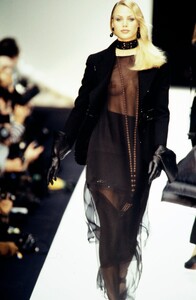 Christian-Dior-FW-1993-4.thumb.jpg.dfd99decc7ef5b7e44ba8bf8efd7c223.jpg