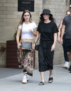 Courteney-Cox---With-daughter-Coco-Arquette-out-in-New-York-04.jpg