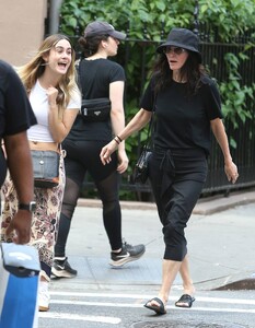 Courteney-Cox---With-daughter-Coco-Arquette-out-in-New-York-09.jpg