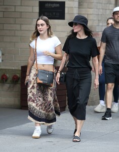 Courteney-Cox---With-daughter-Coco-Arquette-out-in-New-York-11.jpg