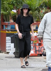 Courteney-Cox---With-daughter-Coco-Arquette-out-in-New-York-15.jpg