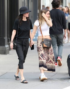 Courteney-Cox---With-daughter-Coco-Arquette-out-in-New-York-16.jpg