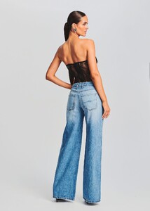 Ecommerce_Crop-230718_SET2_KRISTENBLAZER-OTTOBODYSUIT-FIONAJEAN_2346_ECOMM.jpeg