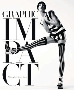 Harpers-Bazaar-February-No-02-2013-dragged-27.thumb.jpg.e9a4e5892955373e93e9975fd8a7252a.jpg