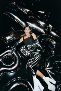 Kim-Kardashian-Marc-Jacobs-Fall-2023-Campaign03.jpg
