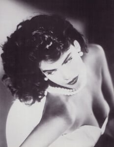 MadameDe0587_029.thumb.jpg.f26b456f8e425887ed51f1f9dbea2d14.jpg
