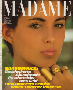 MadameDe0684_001.thumb.jpg.b8b0828619167feea3f093ef7592a99c.jpg