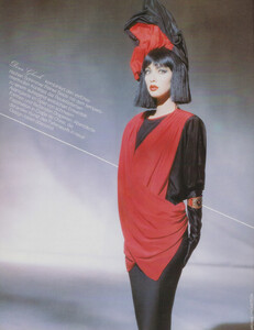 MadameDe1186_045.thumb.jpg.c90d2484737a13be53d4d3cf13728d1a.jpg