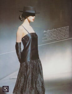MadameDe1186_046.thumb.jpg.51f7cc7bcc67f7836562f12a311e8d0c.jpg