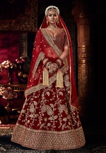 Maroon-velvett-embroidered-bridal-lehenga-choli-2009.thumb.jpg.c73594fd3cfa2786f9d0200cb19e25eb.jpg