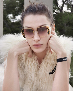 Miu-Miu-SS20-02.jpg